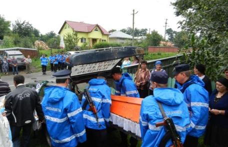 Veteran de război, sublocotenentul Iancu Biciuşcă, condus pe ultimul drum de jandarmii botoșăneni - FOTO