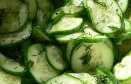 Castraveţii cu sare, o adevărată otravă pentru organism