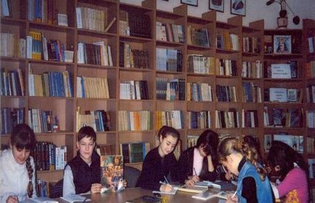 Dorohoi : Proiectul “Prietenii cărții ” la a doua ediție