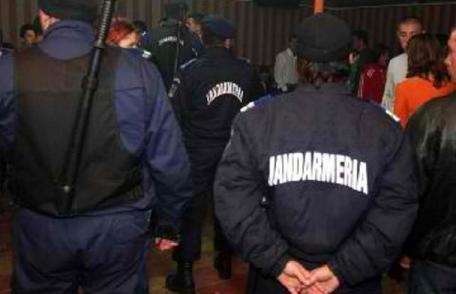Bărbat cercetat după ce a agresat o barmaniță