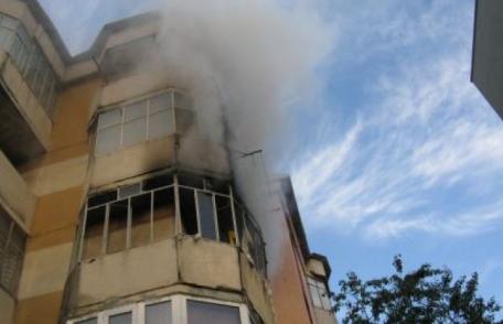 Apartament incendiat de un scurtcircuit electric