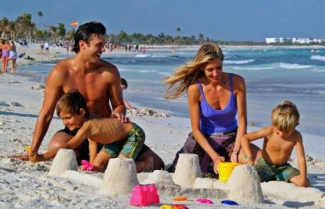 Zile gratuite de vacanţă pe litoral. Cât costă cel mai ieftin pachet turistic