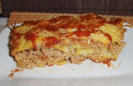 Musaca de cartofi cu cașcaval