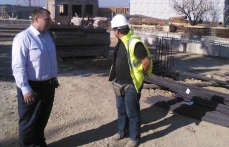Florin Țurcanu în inspecție la lucrările de la stația de tratare Ștefănești - Săveni