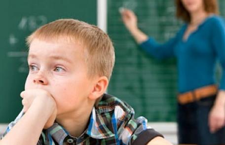 ADHD-ul afectează major performanțele școlare ale copiilor. Doar 61,8 la sută dintre copiii cu deficit de atenție termină liceul