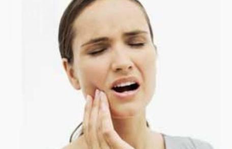 Cum scapi repede şi sigur de durerea de măsea