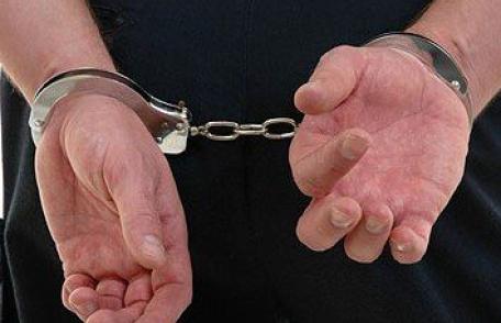 Autorul unei tâlhării identificat şi reţinut de poliţişti Dorohoieni
