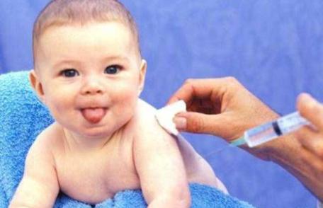 Prea multe antibiotice până la vârsta de doi ani cresc riscul de obezitate