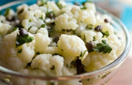 Salată de conopidă cu măsline