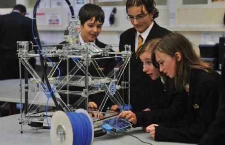 Concurs inițiat de instituția prefectului județul Botoșani „O imprimantă 3d în fiecare școală”