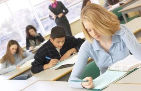 Materiile la care elevii susţin teze în anul şcolar 2014-2015. Vezi lista completă