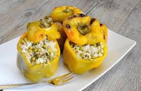 Ardei umplut cu orez și mazăre