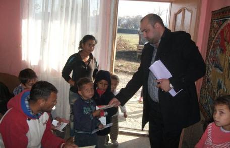 Campanie de informare şi educaţie sanitară în cartierul Drochia din Dorohoi - FOTO