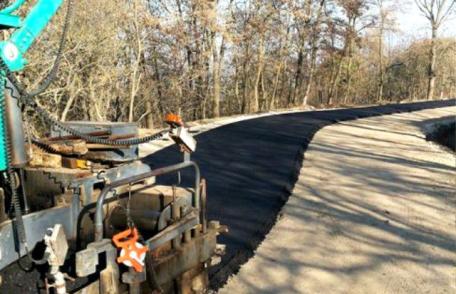 Guvernare pentru Botoşani: Premierul Ponta alocă bani pentru asfaltarea Ibăneştiului