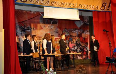 Şcoala Gimnazială „Mihail Kogălniceanu” Dorohoi: Pătrar de veac de la inaugurare - VIDEO