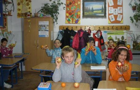 Liceul Tehologic Special „Ion Pillat” Dorohoi pledează pentru o alimentaţie sănătoasă! - FOTO