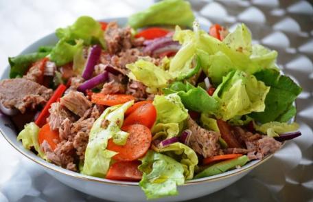 Salată de ton