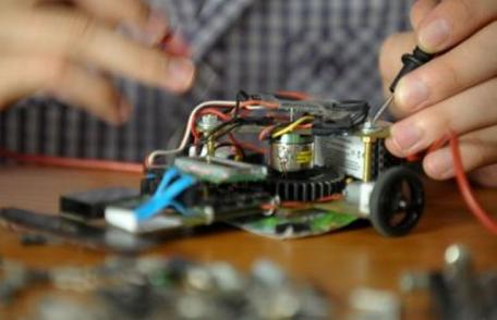 Dorohoieni prezenți la Concursul național de construcții electronice „TEAM” ediția IX-a la Palatul Copiilor Botoșani