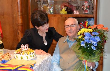 Botoșăneanul care se sărbătorește odată cu Marea Unire felicitat de senatorul Doina Federovici - FOTO