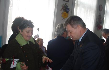Social-democrații au sărbătorit astăzi doamnele din Sindicatul Judeţean al Pensionarilor
