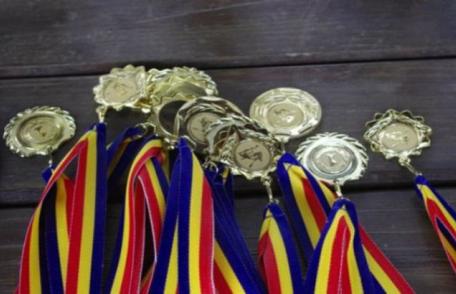 Liceul „Regina Maria” Dorohoi – Colinde cu premii la olimpiade și rezultate excepționale la sfârșit de an