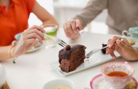 Ce este mâncatul emoțional și cum să scapi de el