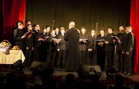 Concert de Colinde susținut de Corul HARIS de la Seminarul Teologic Liceal „Sf. Ioan Iacob” din Dorohoi - FOTO