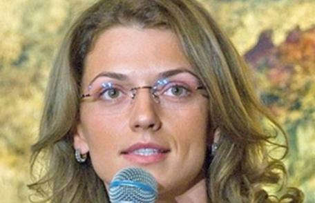 Alina Gorghiu, noul președinte interimar al PNL. Ce mesaj au liberalii pentru Klaus Iohannis