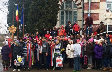 „Bucuria de a dărui” – maraton de evenimente caritabile organizat de Liceul Pomîrla în parteneriat cu alte unităţi de învăţământ din judeţ - FOTO