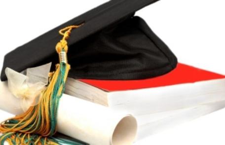 Profesorii care au susţinut doctoratul după 2010, penalizaţi la salariu