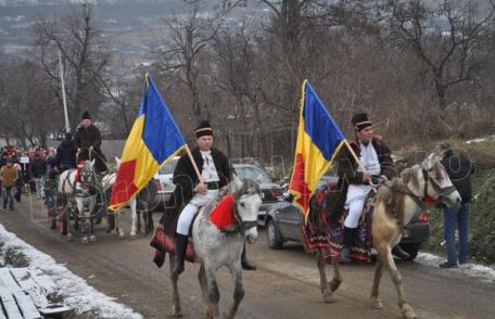 Datini, tradiții și obiceiuri: Cupluri de aur și performanța premiate la Ziua comunei Văculești 2014 - VIDEO/FOTO