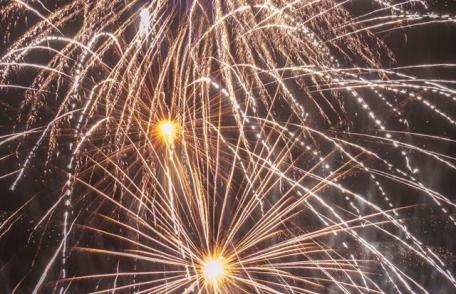 Foc de artificii spectaculos la Dorohoi, la cumpăna dintre ani! Vezi VIDEO!