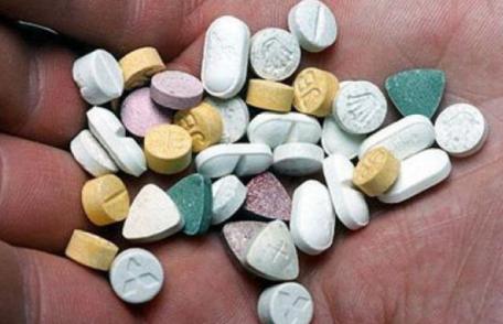 Un medicament uzual, periculos pentru organism. Specialiştii spun că trebuie retras de pe piaţă