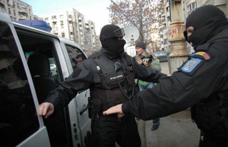 14 de percheziţii domiciliare pe raza judeţului Botoşani pentru destructurarea unui grup infracţional organizat