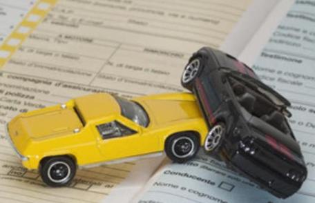 Se schimbă regulile pentru poliţele RCA 2015