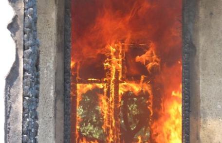 Un batran a decedat dupa ce ia luat foc bucataria          