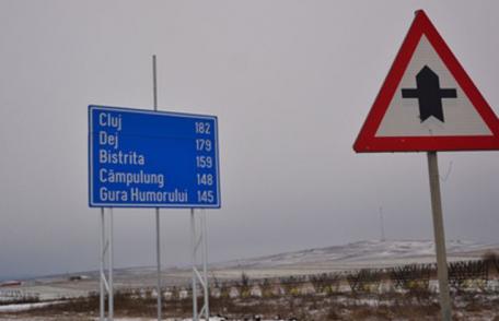 Indicator rutier cu date eronate instalat pe DN 17 la ieşirea din Suceava - FOTO