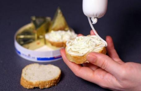 Pericol pentru milioane de copii români: Branza topită, otravă pentru organism