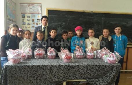 „Mărţişor... de suflet” la Liceul Tehnologic Plopenii Mari, Ungureni - FOTO