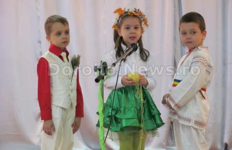 Grădinița cu PP „Ștefan cel Mare și Sfânt” Dorohoi - Gânduri pentru mama - FOTO