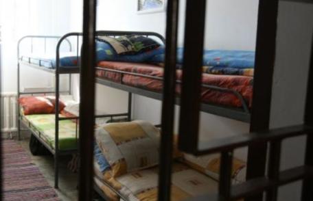 Bani pentru închisori prin ordonanță de urgență!