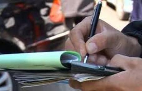 Bărbat din Dorohoi amendat de jandarmi, după ce a încercat să sară gardul Stadionului Municipal