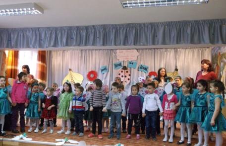 Zâmbete, fluturi și flori, la Centrul „Steaua Speranței” din Dorohoi - FOTO