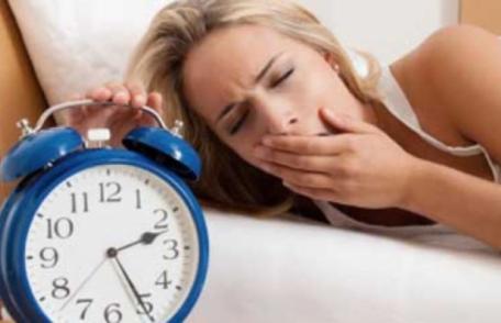 Ora de vară creşte riscul de infarct şi viaţa ne este dată peste cap. Vezi când dăm ceasurile înainte