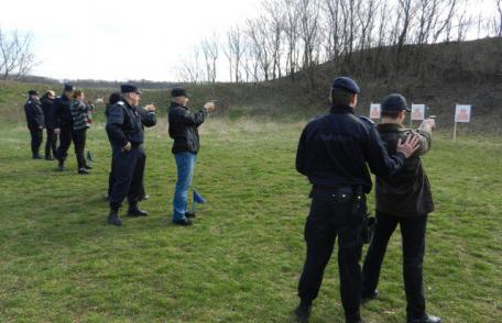 Poligonul de tragere Botoşani a găzduit astăzi Cupa Jandarmeriei 2015 la tir. Vezi câștigătorii