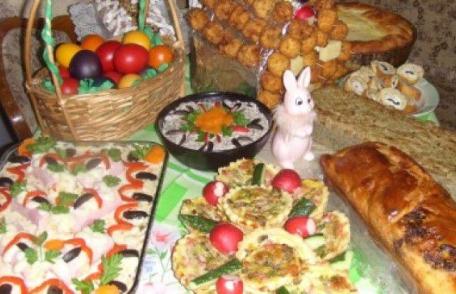 Aveți oaspeți la masa de Paște? Etichetă și bune maniere