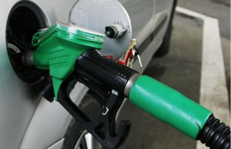 Motorina a ajuns mult mai ieftină decât benzina. Ce urmează să se întâmple