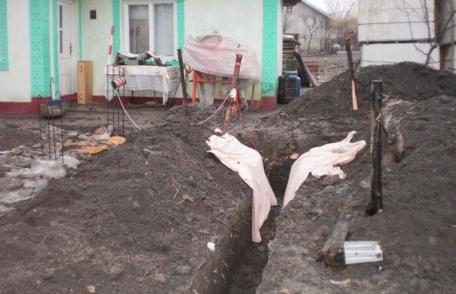 Obuz descoperit în faţa casei