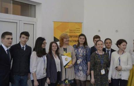 Amfiteatrul Colegiului Național „A.T. Laurian” Botoșani a găzduit Conferința Motivațională „Tânăr pentru Viitor”