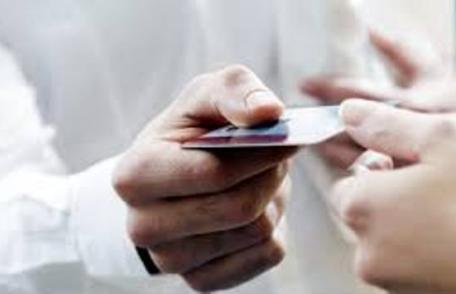 Guvernul vrea să mai introducă un card, pentru tinerii fără ocupaţie